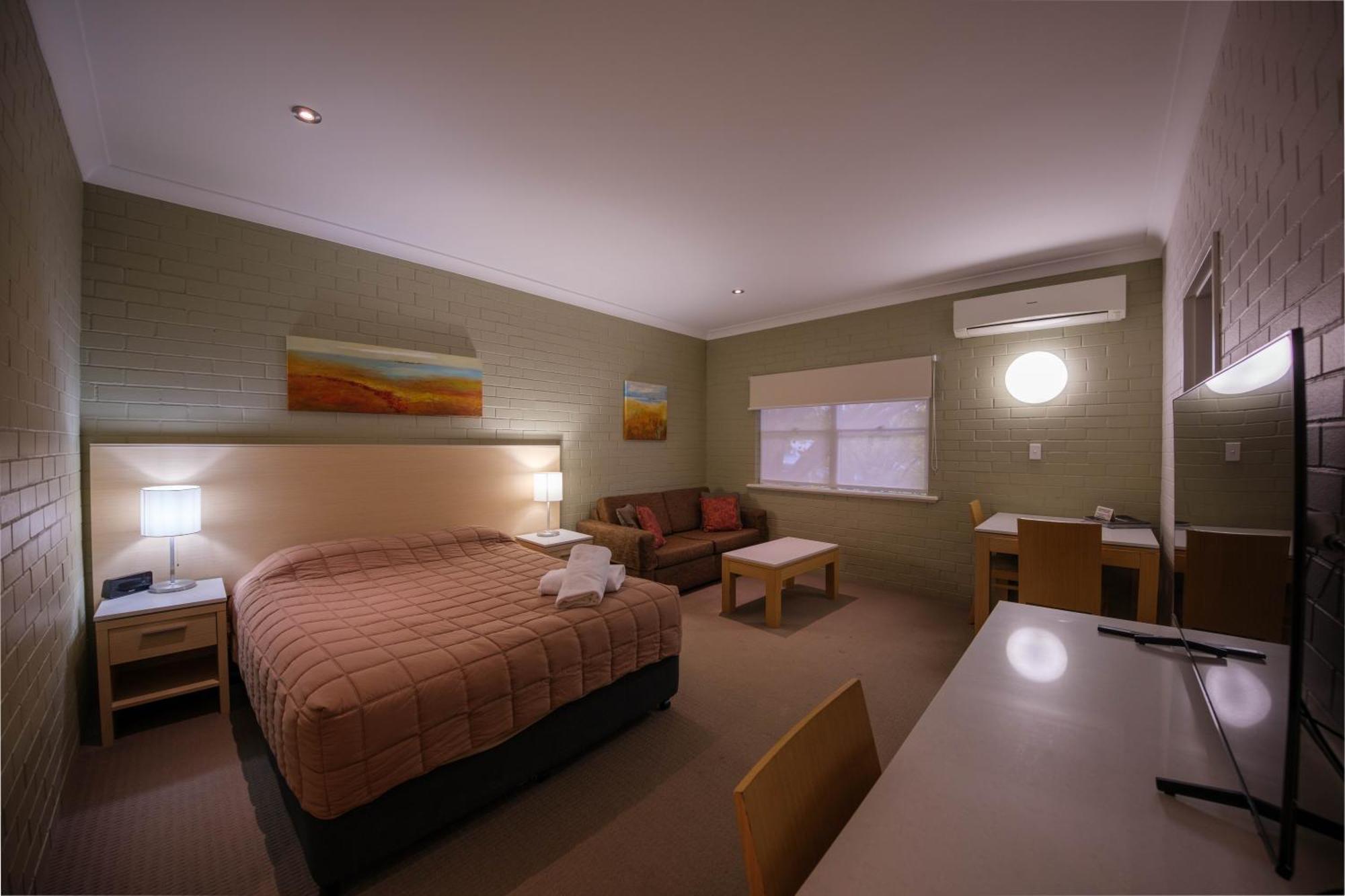 בואוראל Imperial Motel מראה חיצוני תמונה