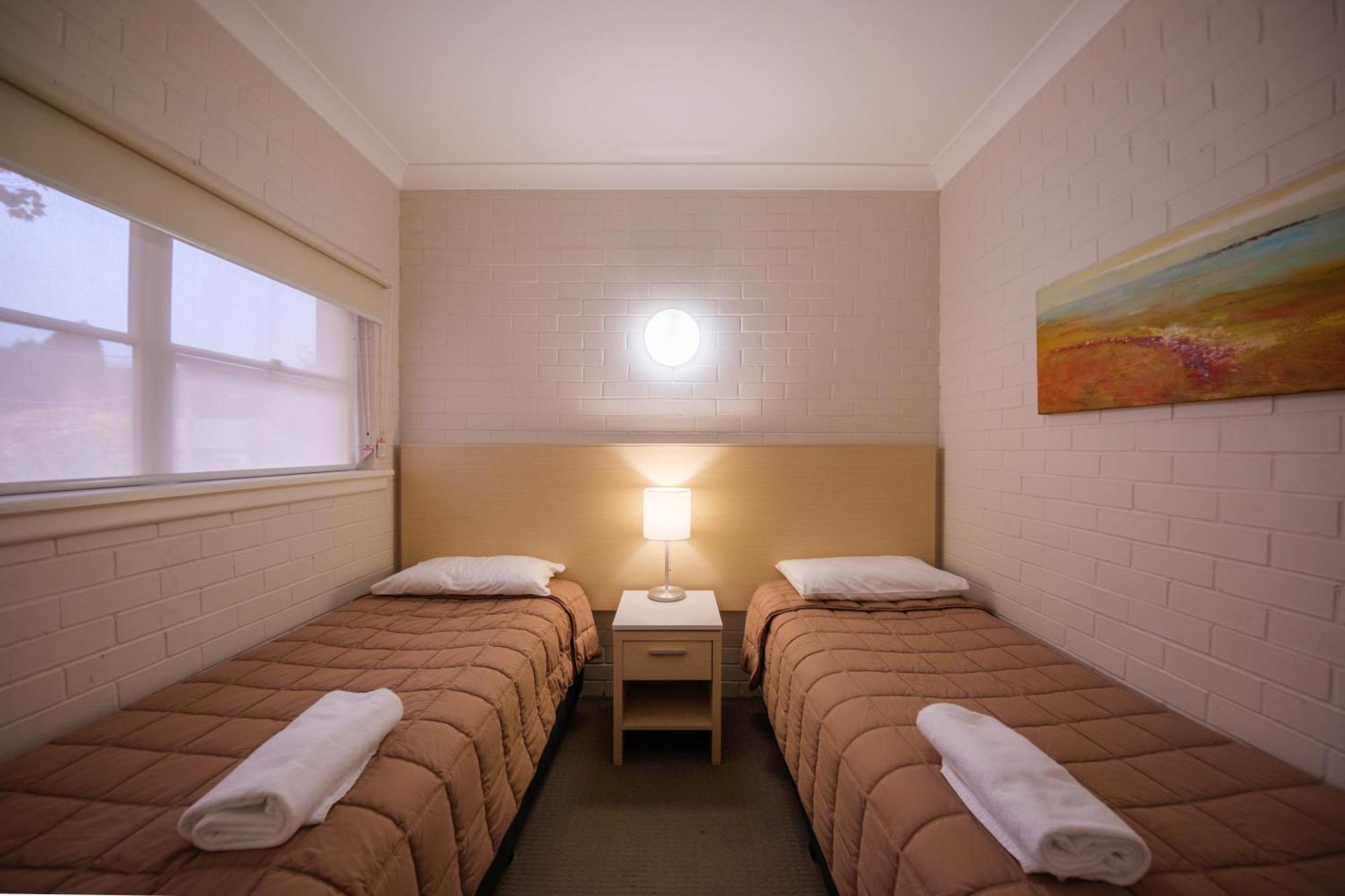 בואוראל Imperial Motel מראה חיצוני תמונה